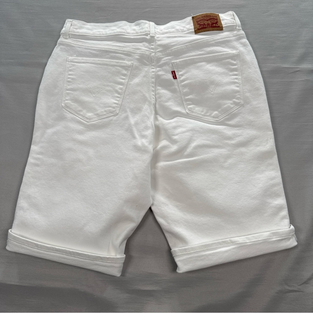 Levi’s Bermuda Jean Shorts Womens 31 White Floral Embroidery Stretch Jorts EUC - Picture 3 of 12